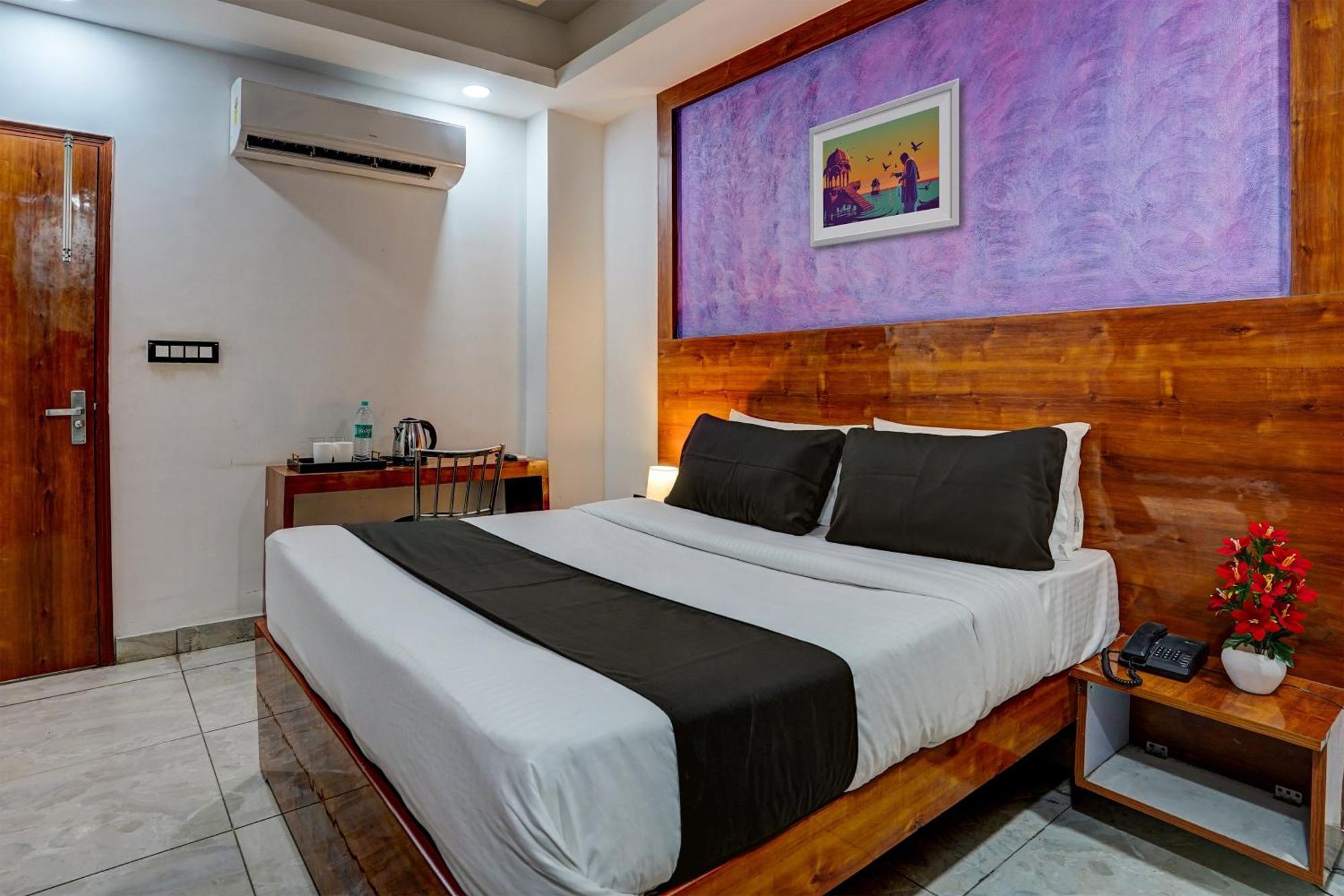 Hotel Hight Krone A Family Hotel Near Igi Airport Delhi New Delhi Eksteriør bilde