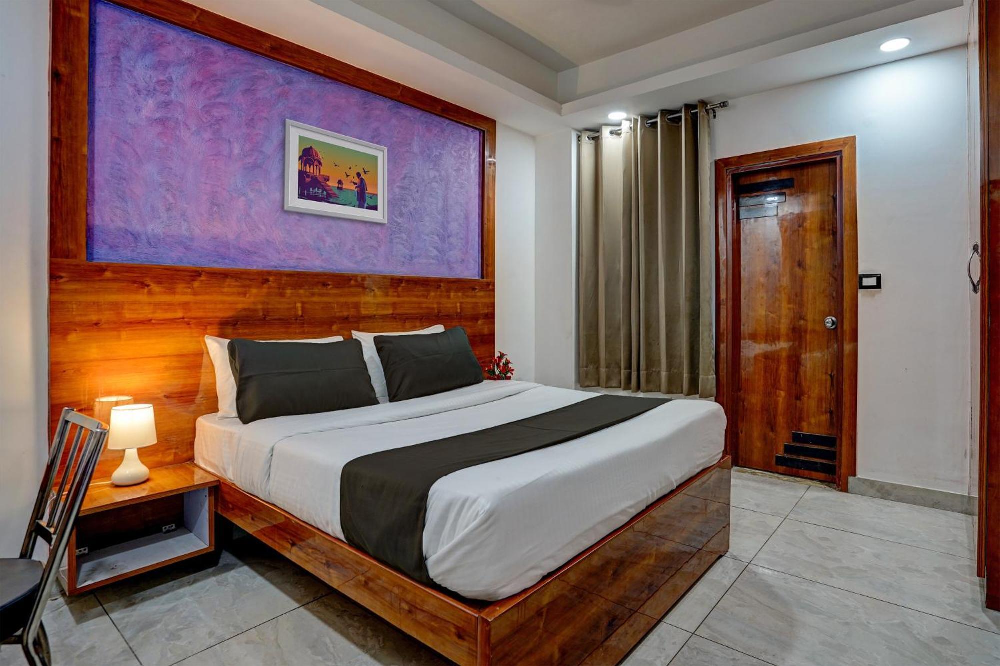 Hotel Hight Krone A Family Hotel Near Igi Airport Delhi New Delhi Eksteriør bilde